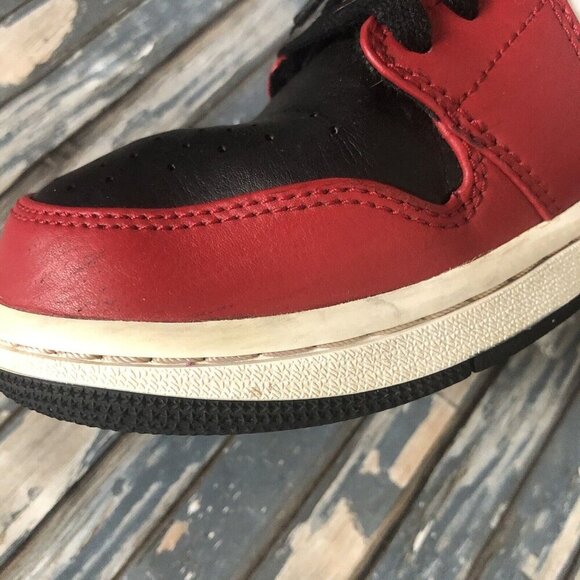 Nike Air Jordan 1 Mid Chicago Black Toe Men\'s Shoes US Sz 9 main image 6